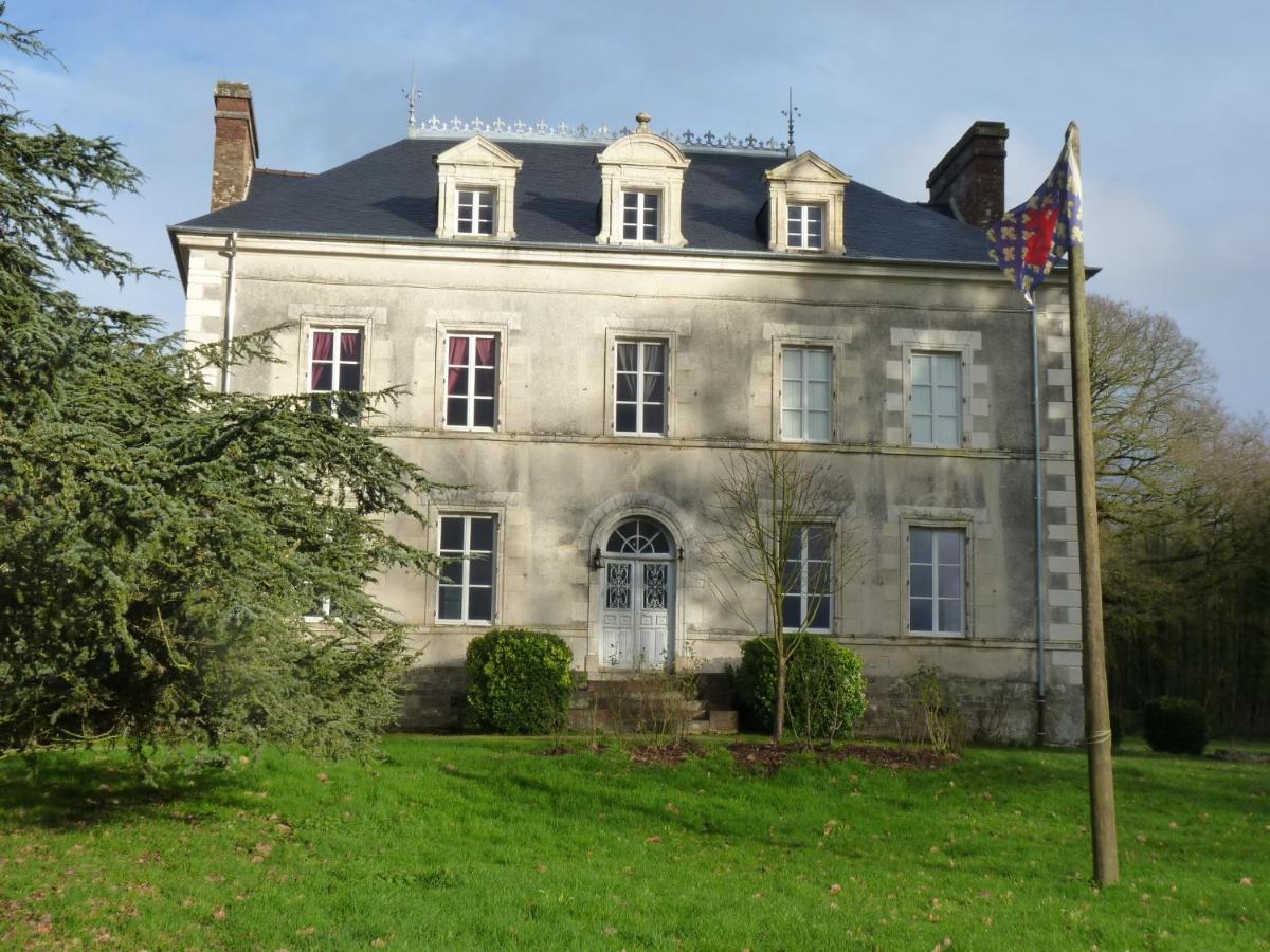 Chateau De Craon Comblessac Exterior photo